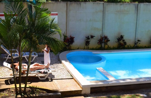 Heredia Condominio | VALOR SUPERIOR! UBICACIÓN SEGURA PERFECTA Y COMODIDAD w / AC * & Pool & Free Airport Welcome!*