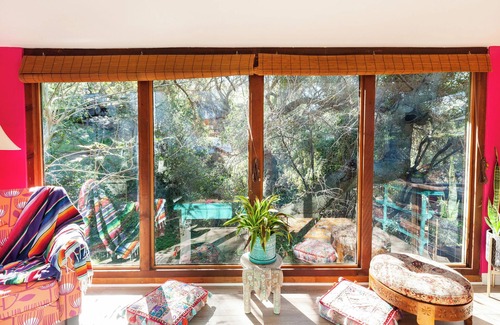 Topanga Cabina | Topanga Canyon Hippie Creekside Trailer