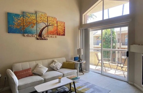 Warner Center Apartamento | Topanga Luxe Loft
