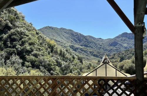 Topanga Casa | Topanga Panoramic View Loft with Trails & Creeks