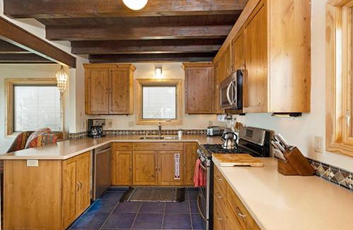 North Hills Casa | Topaz Mountain