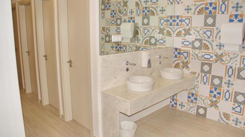 Lagos City Center Hostal | Topcity Hostel & Suites