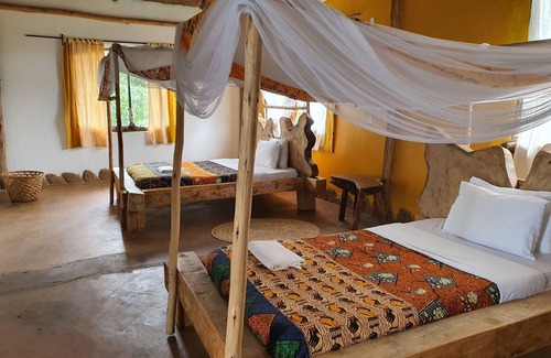 Kinkiizi Cabina | Topi Lodge