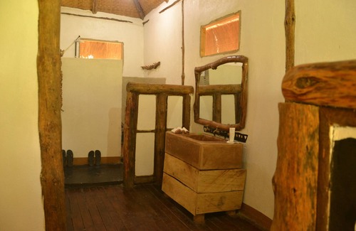 Kinkiizi Cabina | Topi Lodge
