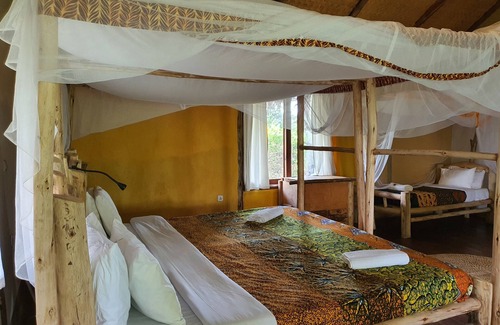 Kinkiizi Cabina | Topi Lodge