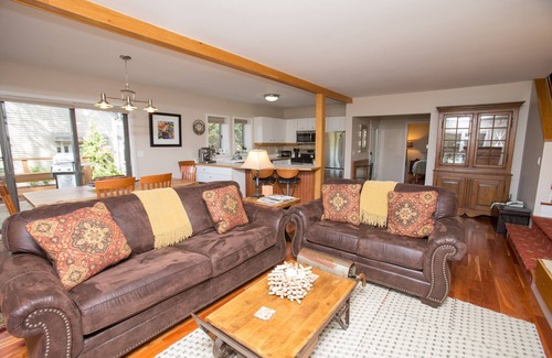 Stowe Area Casa | Casa adosada de 3/3, ideal para familias, que admite mascotas,