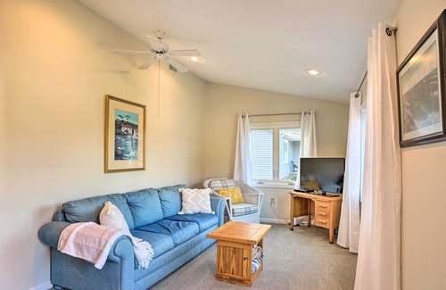 Pine Top Casa | Topping Riverfront Bungalow w/ Dock & Kayaks!