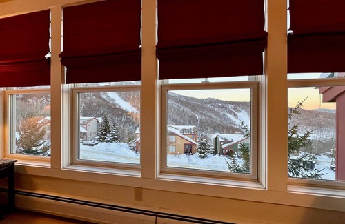 Central Vermont- Killington Condominio | Topridge Style 3BR/4BA with Hot Tub, Ski On Ski Off, Mountain Views and Discounted Ski Rentals