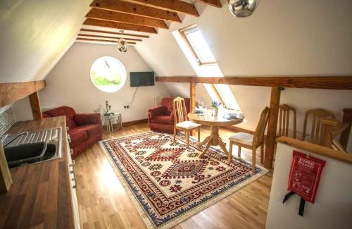 Hopton Castle Apartamento | Topsy-Turvy, Gardeners Cottage, Clungunford, Ludlow, Shropshire SY70PN