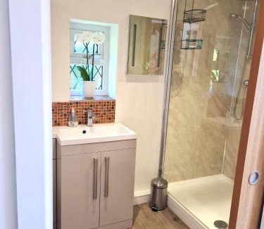 Hopton Castle Apartamento | Topsy-Turvy, Gardeners Cottage, Clungunford, Ludlow, Shropshire SY70PN