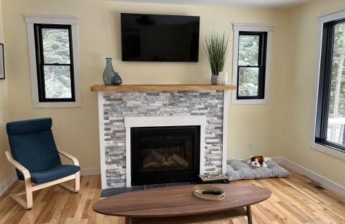 Kewadin Casa | Torch Lake Blue 4BDR Beachfront House ➠ 2364