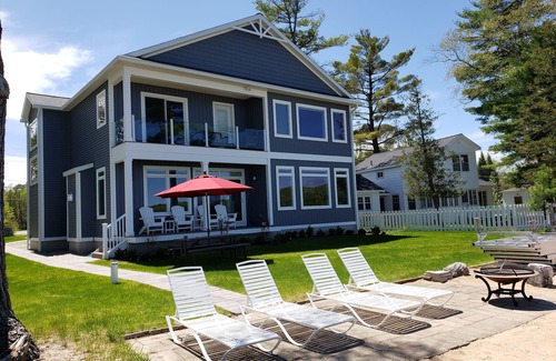 Rapid City Casa | Torch Lake Sandbar Retreat - Alquileres semanales de verano