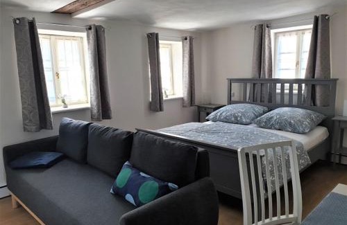 Rattelsdorf Apartamento | Torhaus Rattelsdorf - Wohnung 1 Sonnenblume
