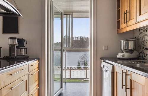 Ronneby Casa | Torneryd Retreat Sauna,SPA,Jacuzzi and lake view with hunting possibilities.