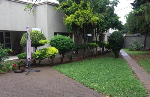 Moses Kotane Casa | Toro Guest House