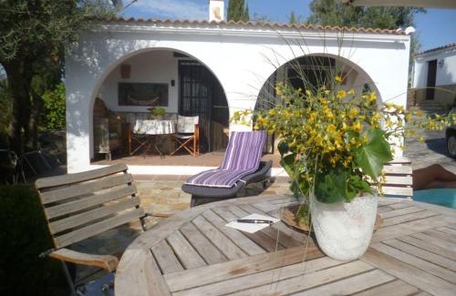Sayalonga Casa | Toro Vista Casita - 1-2 bedrooms