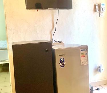 Bamako Apartamento | Torobali IMMO Apartment 4- Modern 1BDR- Near Embassies and Restaurants- Secure Building