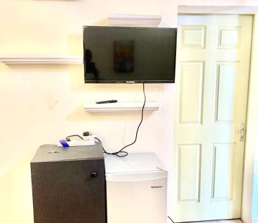 Bamako Apartamento | Torobali IMMO Apartment 5- Bright 1BR Flat- Balcony- Perfect for Business Trips