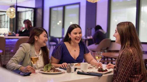 Etobicoke Hotel | Toronto Airport Marriott Hotel