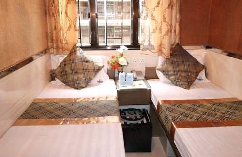 Jordan Casa | Toronto Holidays