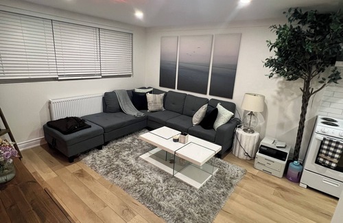 York Apartamento | Toronto Home-Basement Apartment