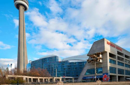 Toronto Entertainment District Hotel | Toronto Marriott City Centre Hotel