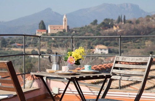 Albenga Apartamento | Torre antica Case di Campo
