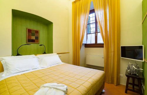 Oltrarno Cama Y Desayuno | Torre dei Lari Residenza d'Epoca