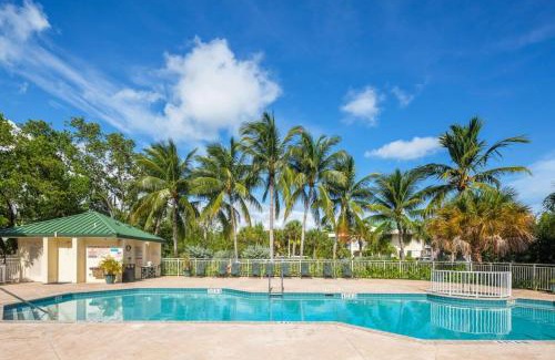 Key West Casa | Tortuga Suite at Sunrise Suites Resort - Heated Pool, Hot Tub & Free Parking