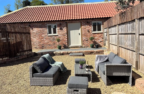 Torworth Casa | Torworth - 1 Bed Barn - Sleeps 3 - Hot Tub