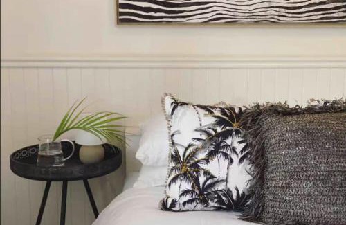 Merewether Casa | Tosca Elegant Merewether Beach House with Pool