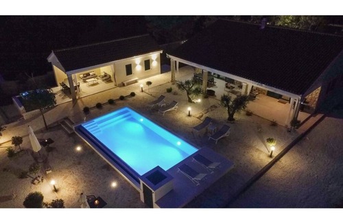 Oklaj Casa | Tošić Estate - Old stone house, wine tasting house