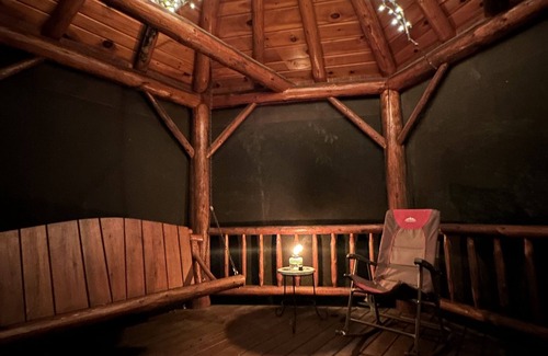Presque Isle Cabina | Total privacy, private beach, one of a kind full log home