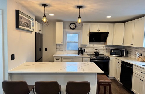 Framingham Casa | totally remodeled house with fitness room, close to Boston and Worcester