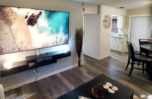 Carver City - Lincoln Gardens Casa | Totally remodeled home in the heart of Tampa!