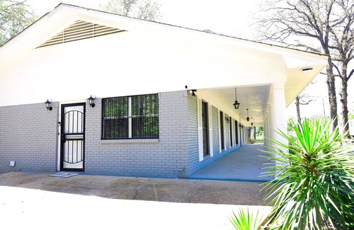 Tougaloo Casa | Totally Renovated Home in the Luxurious Lakeover Community