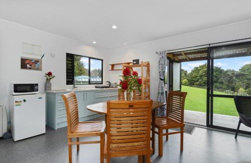 Mangawhai Casa | Totara Folly - Mangawhai Holiday Home