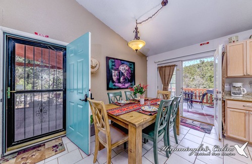 Ruidoso Cabina | Touch of Santa Fe: Have you ever wanted to be in two places at once? With hot tub.