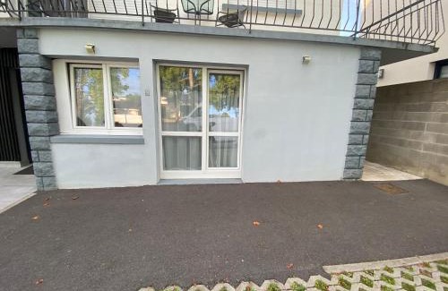 Toul Apartamento | TOUL Appartement Entier avec PARKING Privé au Calme Cosy à Étage avec Balcon