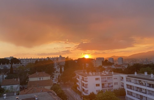 Le Mourillon Apartamento | Toulon LE Mourillon , Appartement T3 VUE MER et ET Balcon