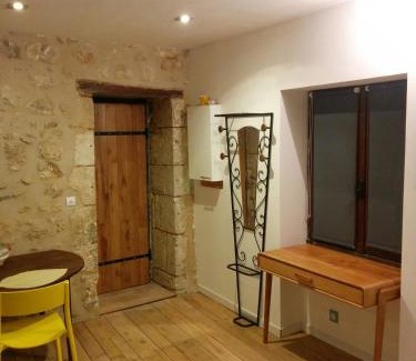 Chauvigny Apartamento | Tour Duguesclin