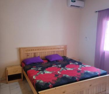 West Coast Division Apartamento | Touray holiday rental