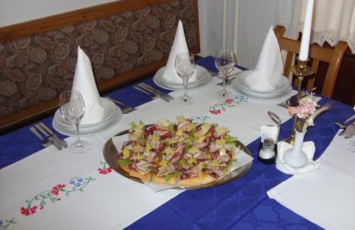 Semic Casa | Tourist Farm Ob izviru Krupe