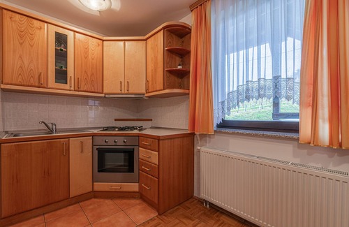 Gorenja Vas pri Smarjeti Apartamento | Tourist Farm Škrbina Apartment 1, Šmarješke Toplice, Slovenia