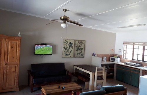 Gansbaai Cabaña | Tourist Lodge Gansbaai