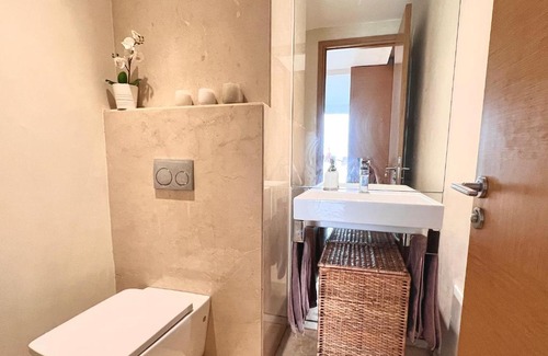 Casablanca Apartamento | Tours végetales luxury condo in Anfa finance City