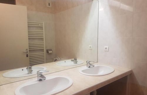 Saint-Raphael Apartamento | Tout à pied - Plage, Gare, Commerces - 2 pièces avec terrasse et climatisation - FR-1-466A-6
