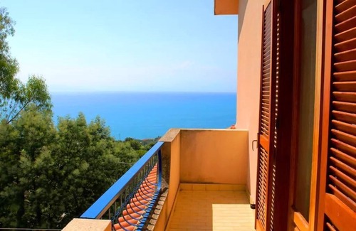 Joppolo Apartamento | Apartamento Torre con una increíble vista al mar