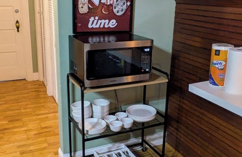 Tower Grove East Apartamento | Tower Grove 2 bedroom with two off street parking spots!