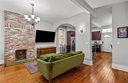 Tower Grove East Casa | Tower Grove House with Private Yard & 2 Car Garage